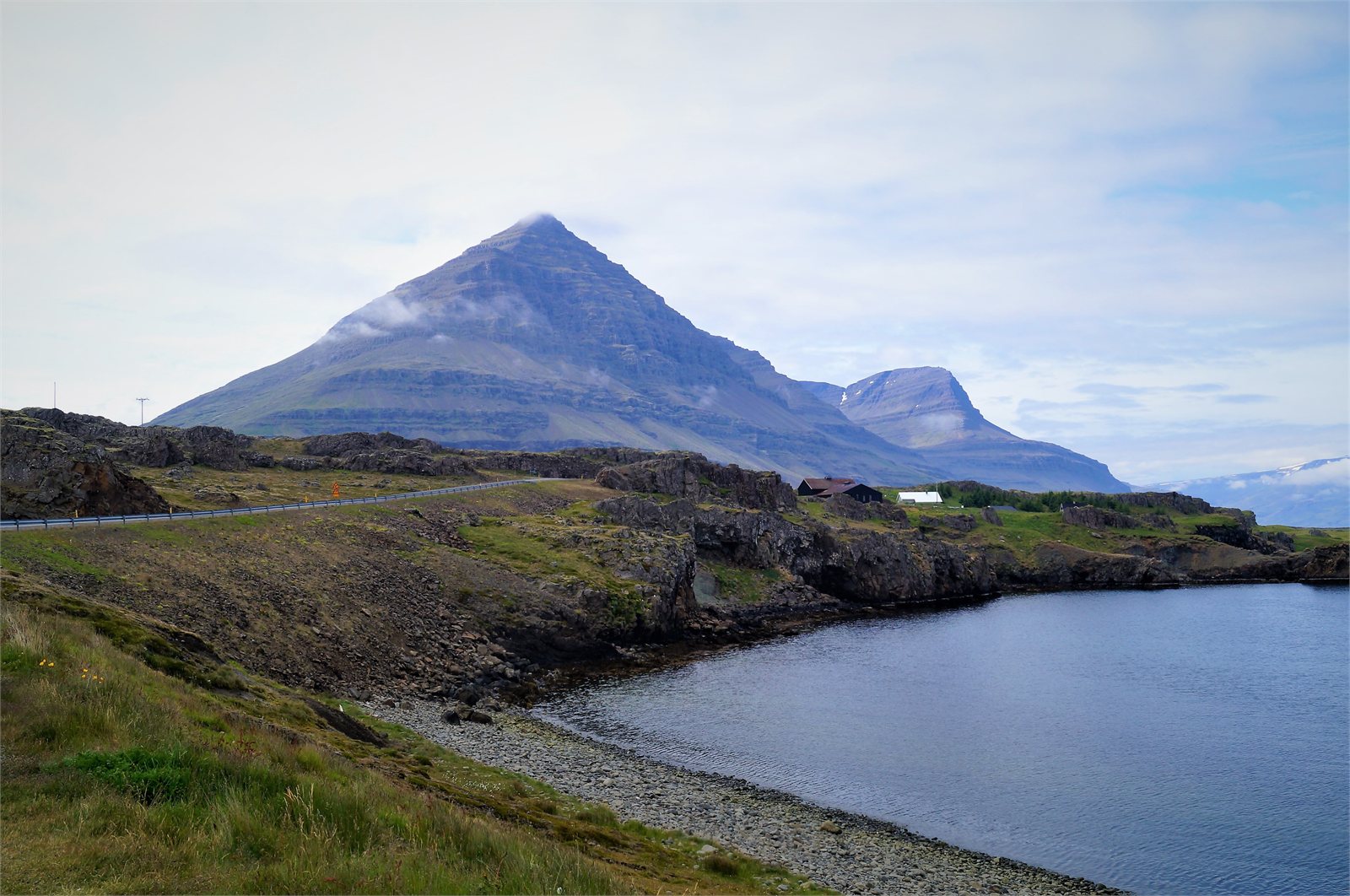 Teigarhorn og Búlandstindur við Berufjörð