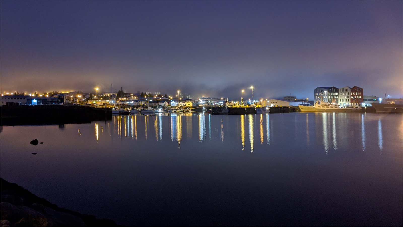 Hafnarfjörður og nágrenni tjaldsvæðisins