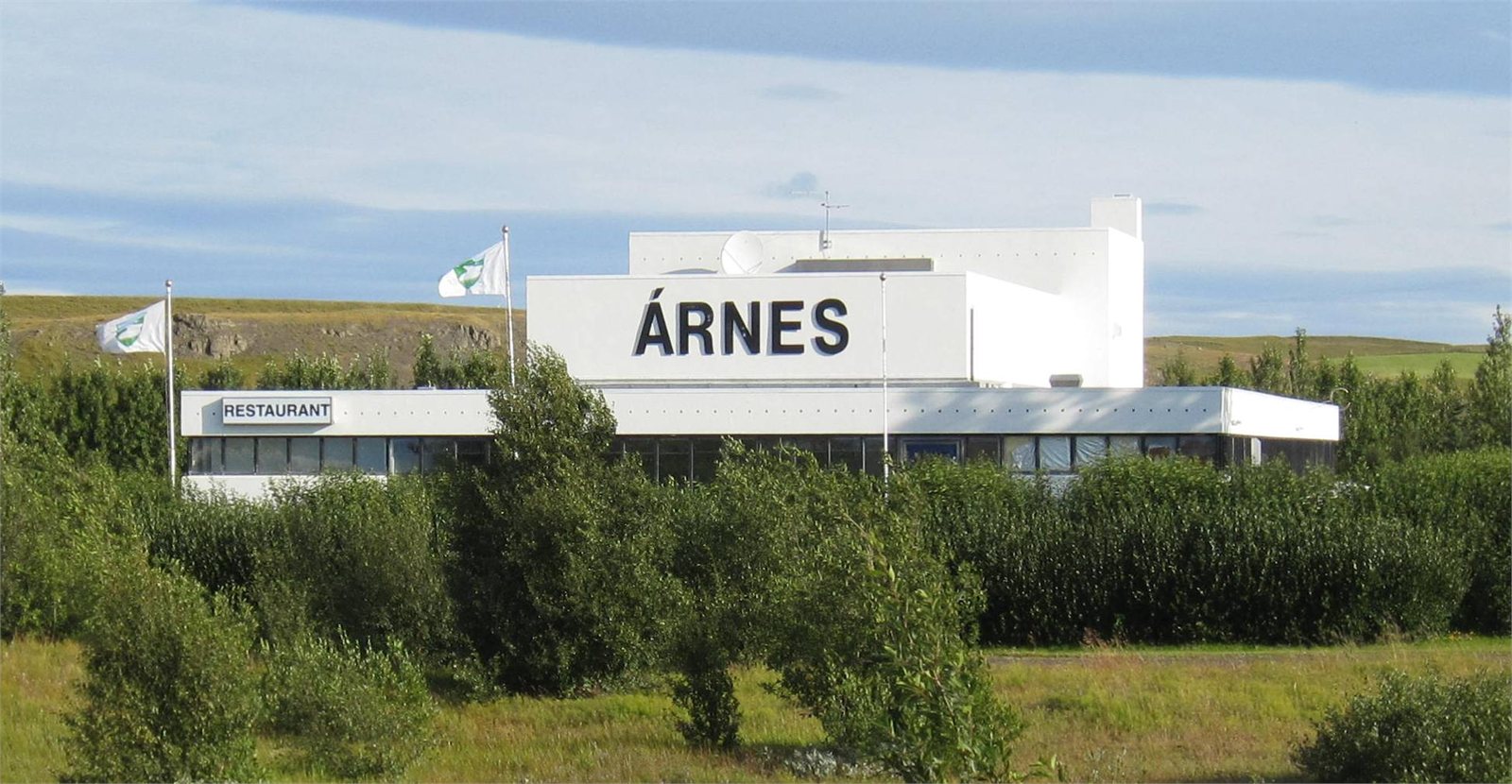 Félagsheimilið og Þjórsárstofa í Árnesi