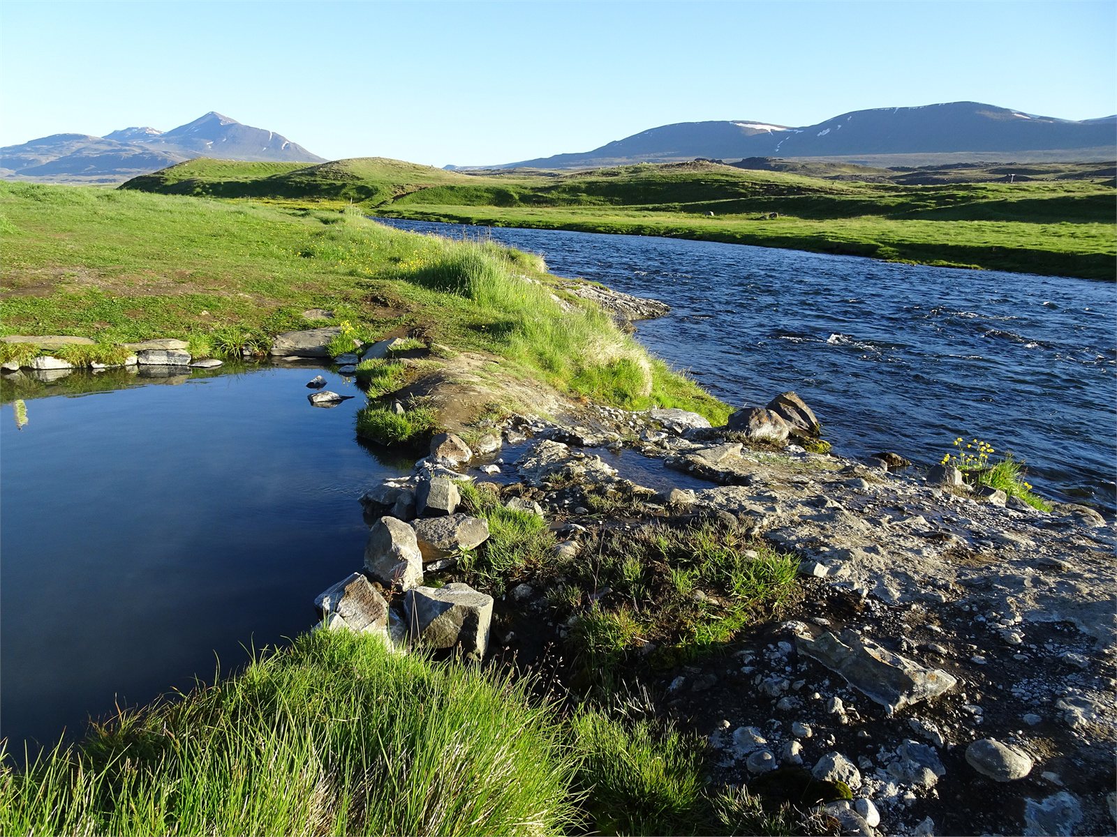 Fosslaug náttúrulaug við Reykjafoss í Skagafirði