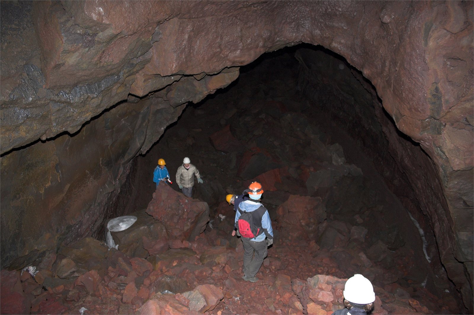 Víðgelmir Cave
