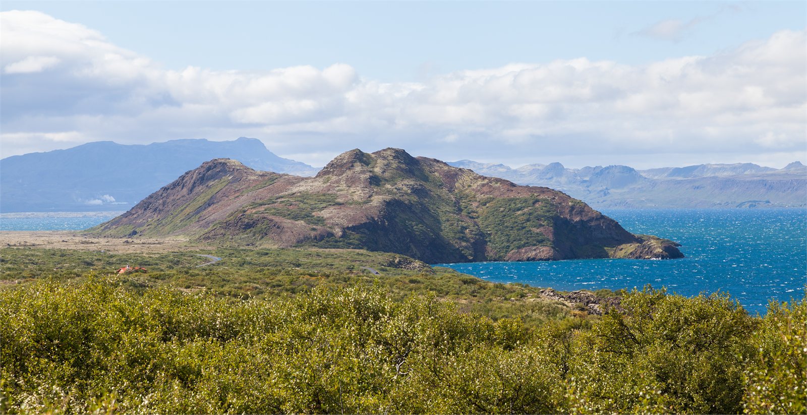 Arnarfell við Þingvallavatn