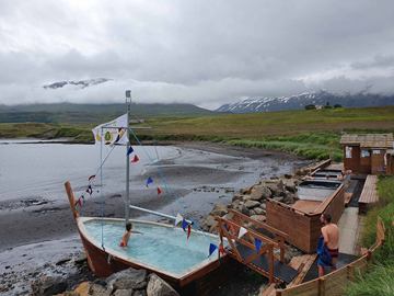 Hauganes Hot Tubs