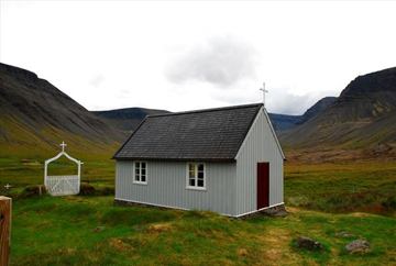 Hrauns Church