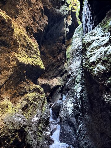 Rauðfeldsgjárfoss